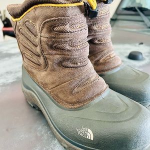 🌧️🌧️NORTH FACE SNOW BOOTS⛄️⛄️